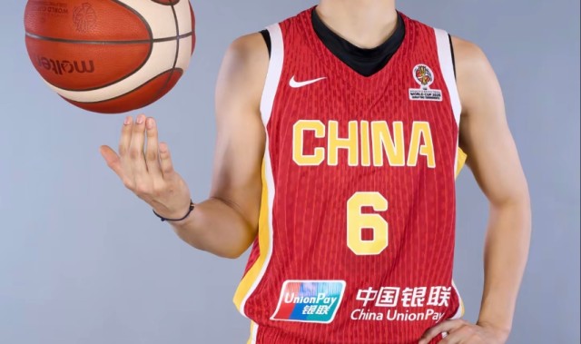 传承!24岁杨舒予出任中国女篮队长,接班姐姐杨力维率队征战世预赛