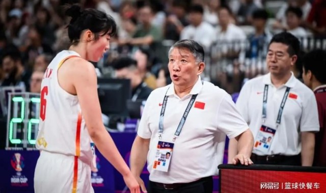 开云注册入口-女篮15分惨败后再遭打击？一个扎心现实太可怕了：宫鲁鸣真没招了